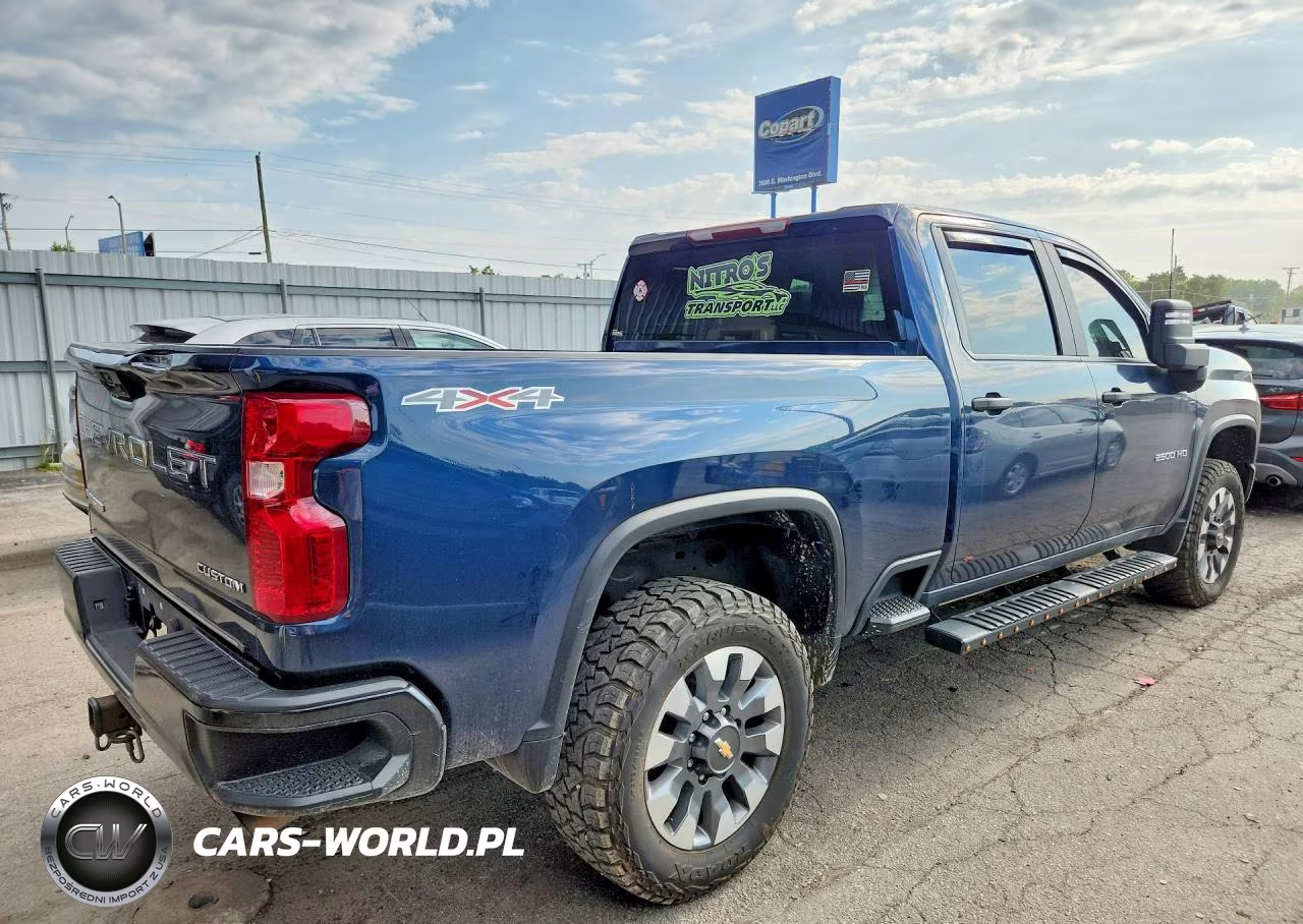 2022 Chevrolet Silverado K2500 Custom VIN:1GC4YME7XNF146594 - 3