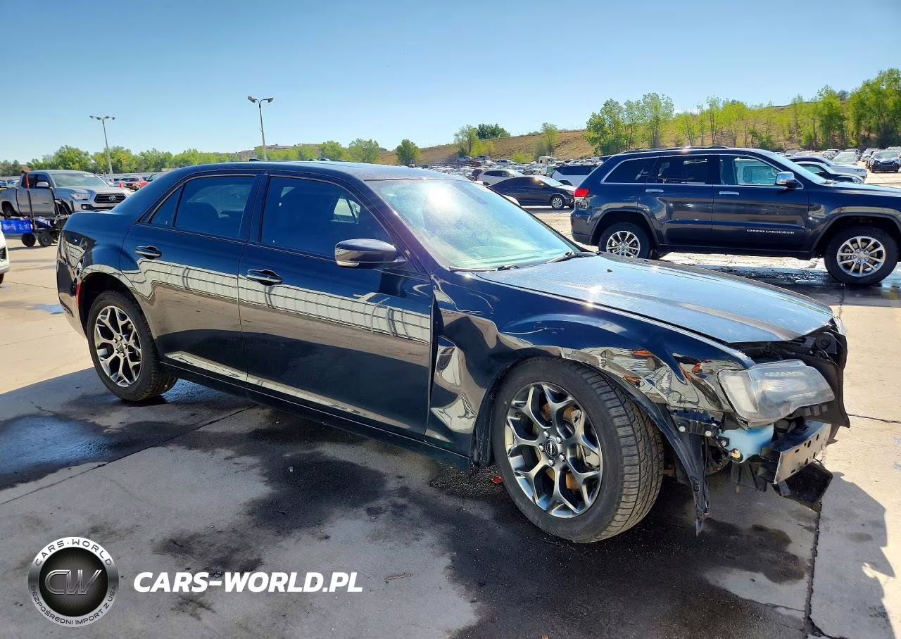 2015 Chrysler 300 S VIN:2C3CCAGG3FH831448 - 4