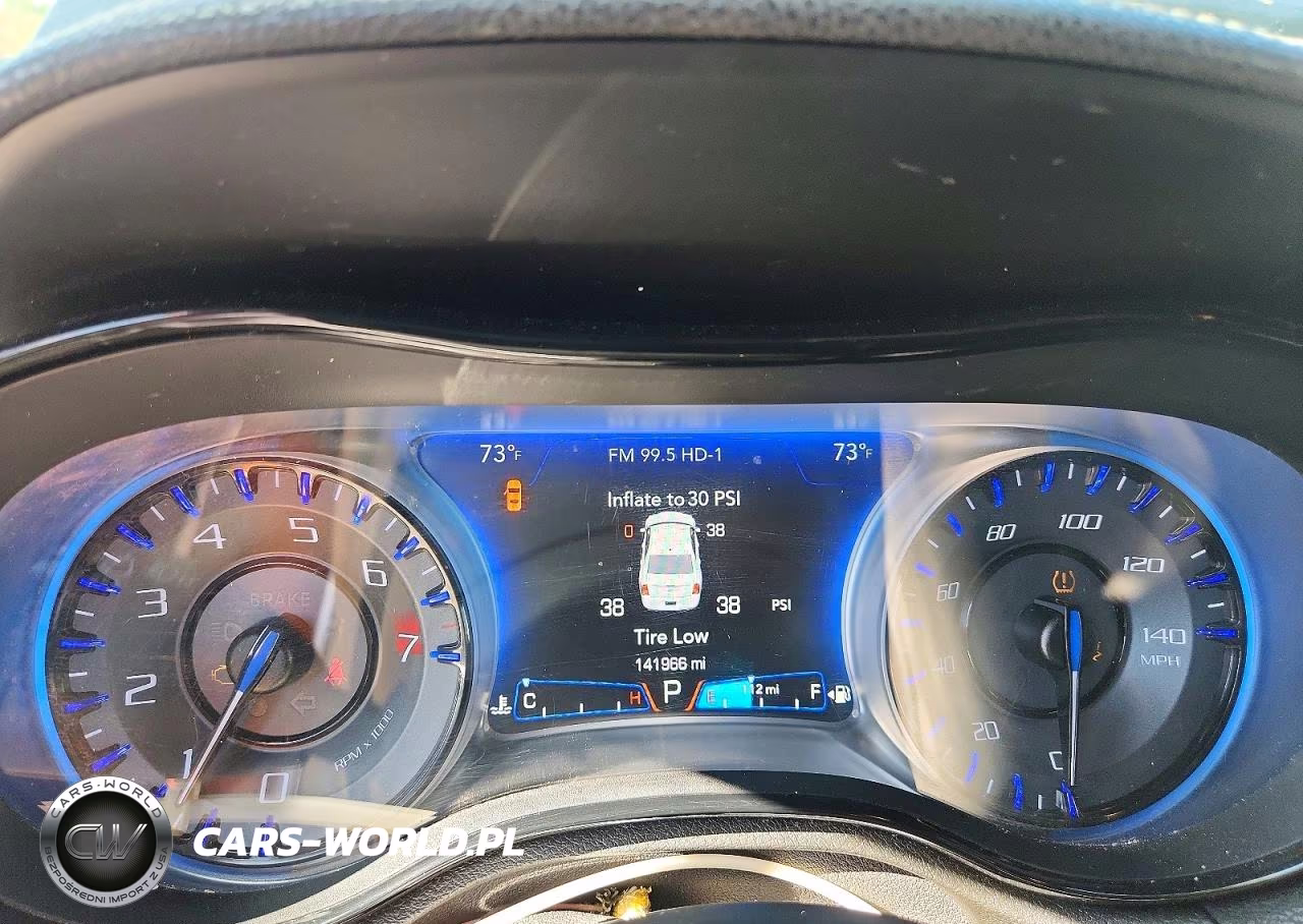 2015 Chrysler 300 S VIN:2C3CCAGG3FH831448 - 9