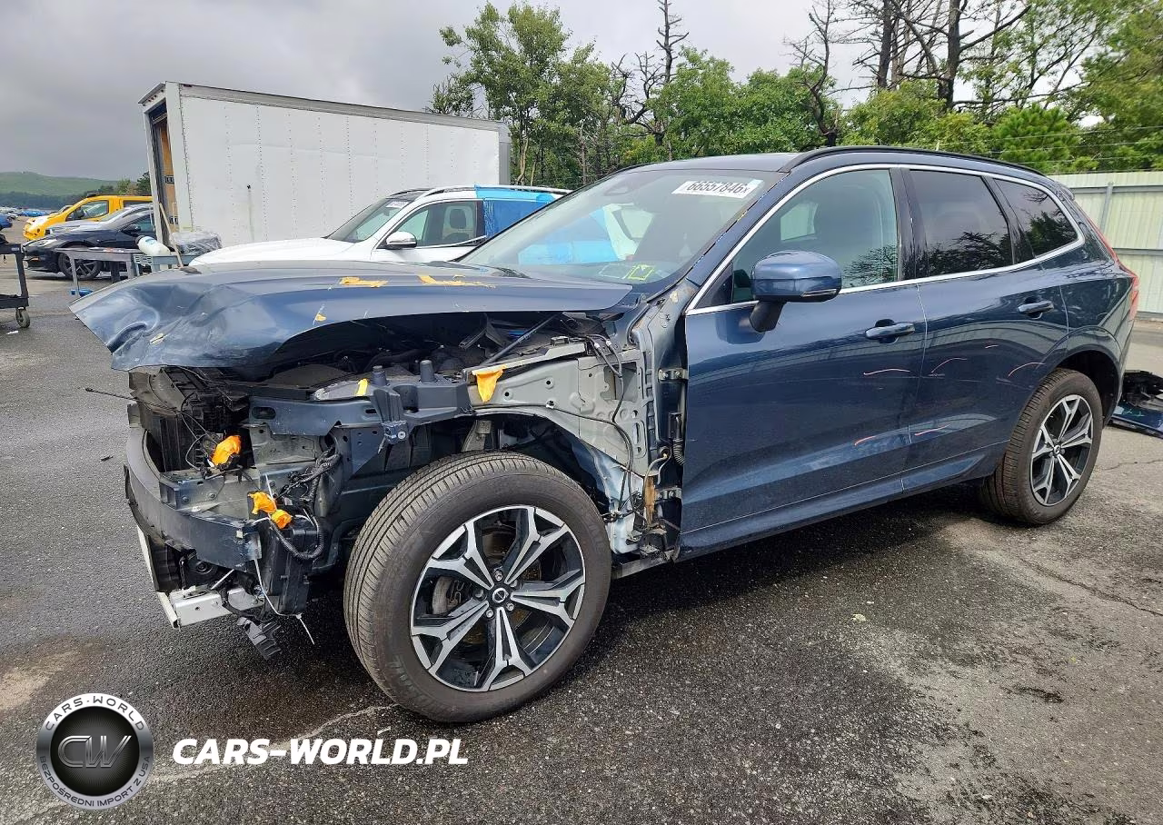 2022 Volvo Xc60 B5 Momentum – zdjęcie 1 z 14