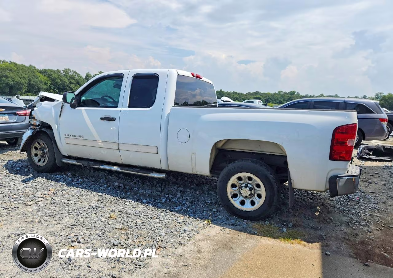 2011 Chevrolet Silverado C1500 Ls VIN:1GCRCREA9BZ334739 - 2