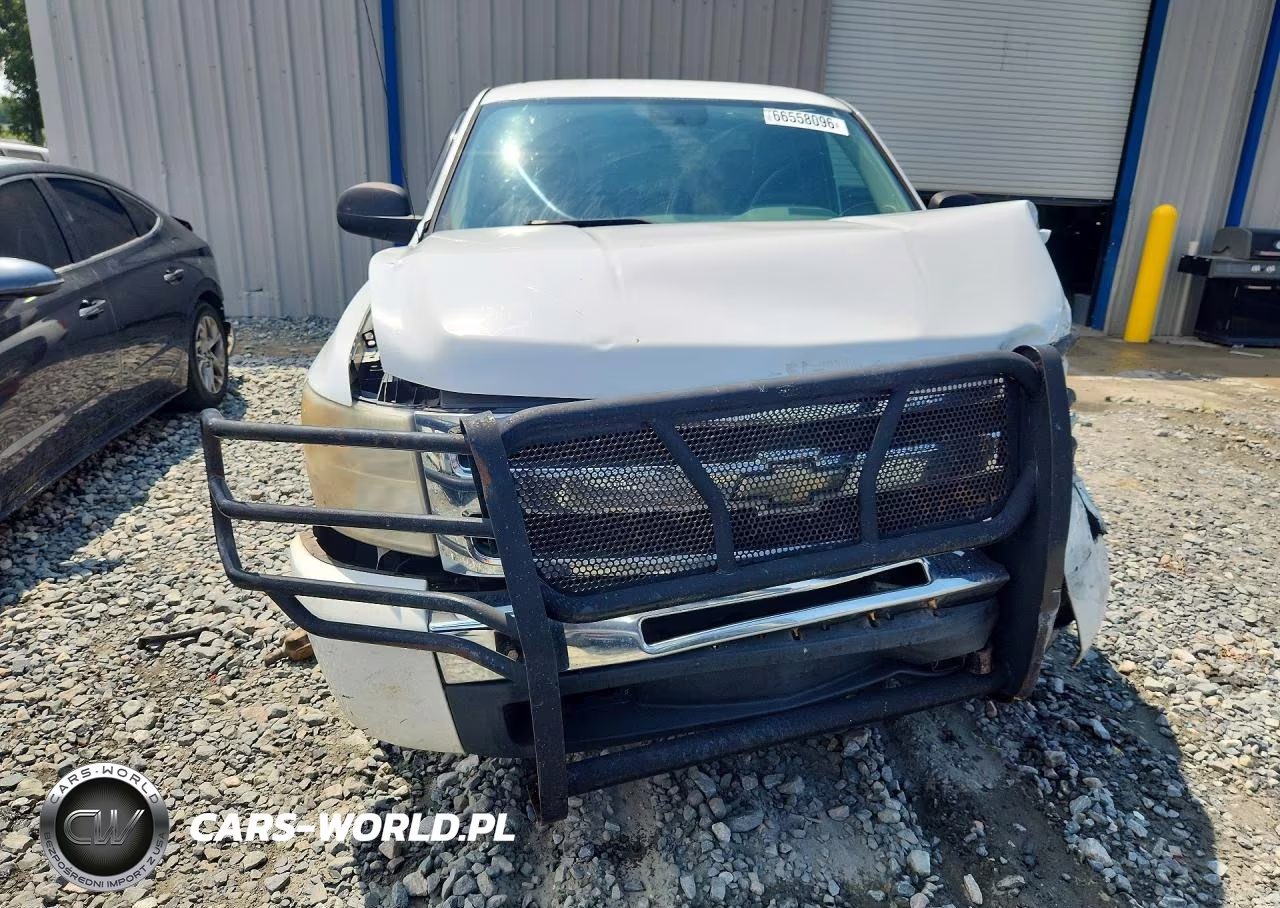 2011 Chevrolet Silverado C1500 Ls VIN:1GCRCREA9BZ334739 - 5