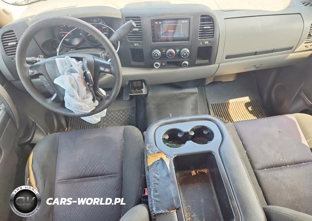 2011 Chevrolet Silverado C1500 Ls VIN:1GCRCREA9BZ334739 - 8