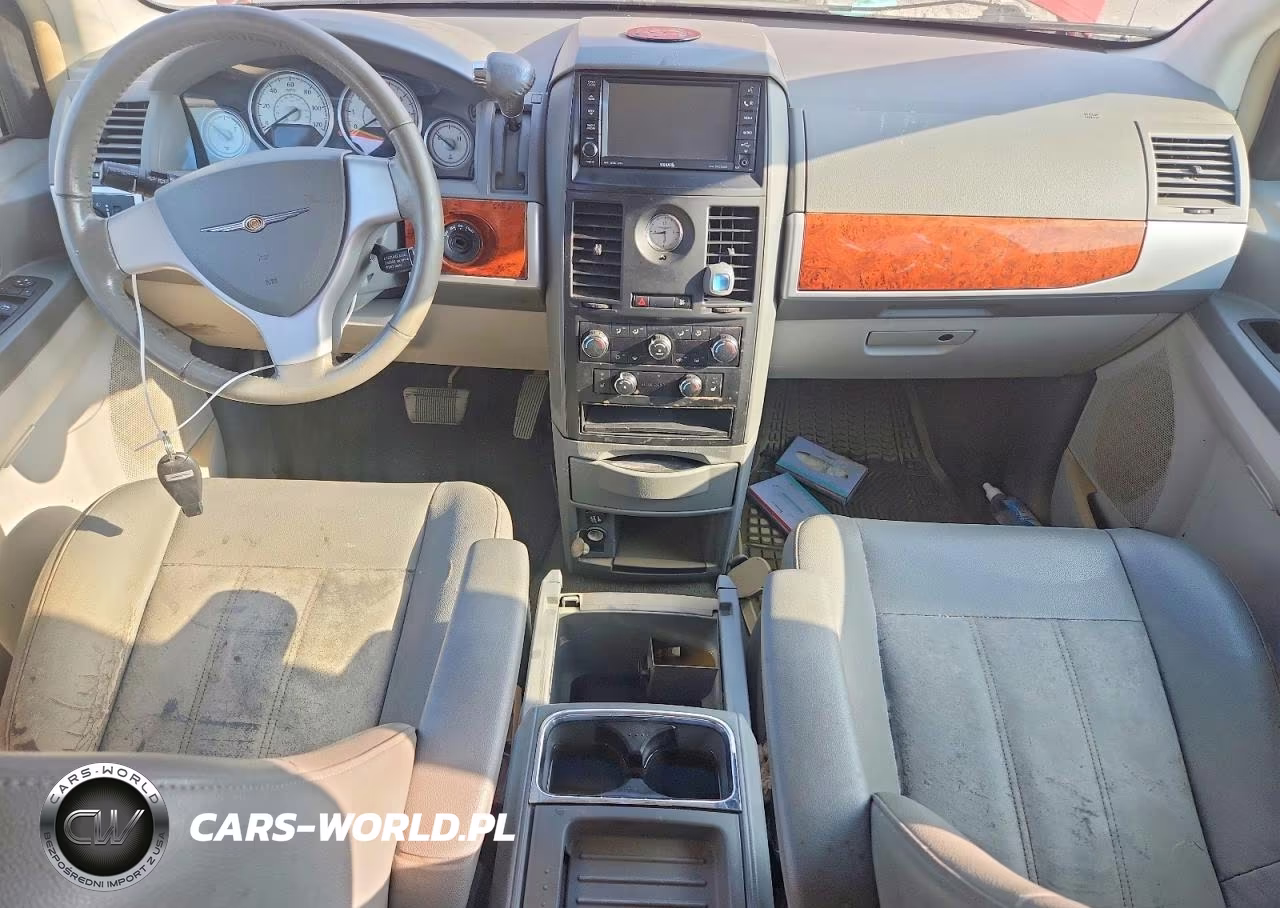 2008 Chrysler Town & Country Touring VIN:2A8HR54P58R635707 - 8