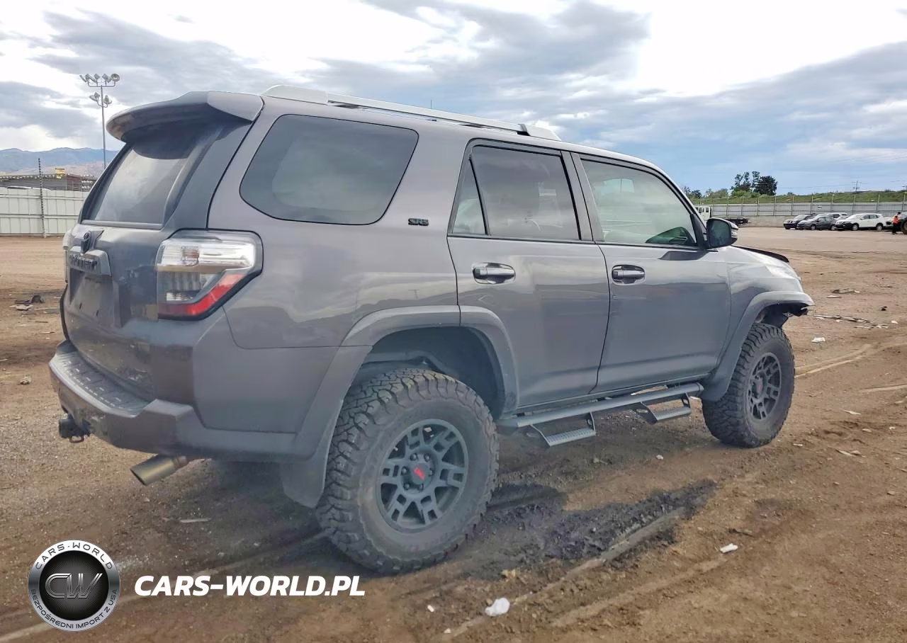 2018 Toyota 4Runner Sr5 Premium VIN:JTEBU5JR2J5572257 - 3