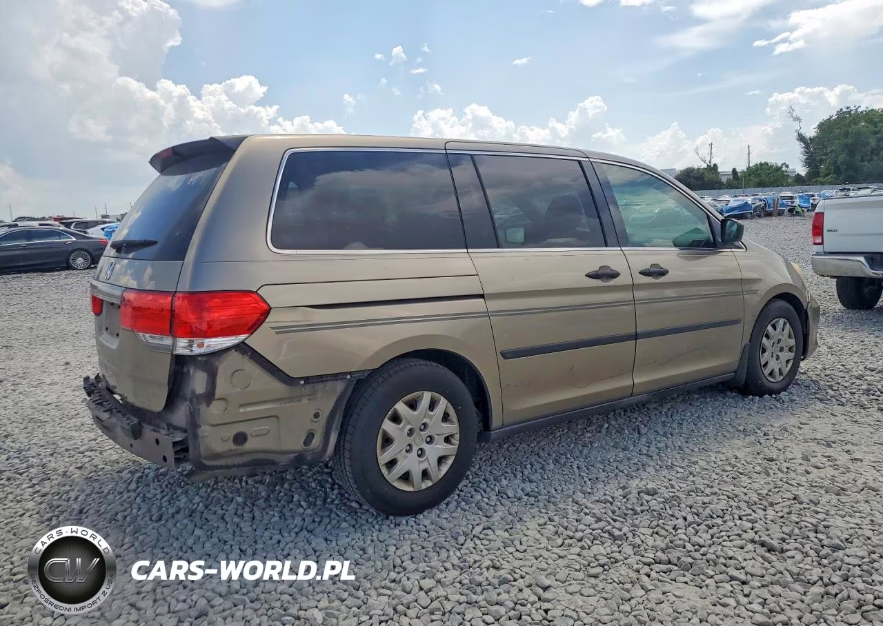 2010 Honda Odyssey Lx VIN:5FNRL3H21AB051399 - 3