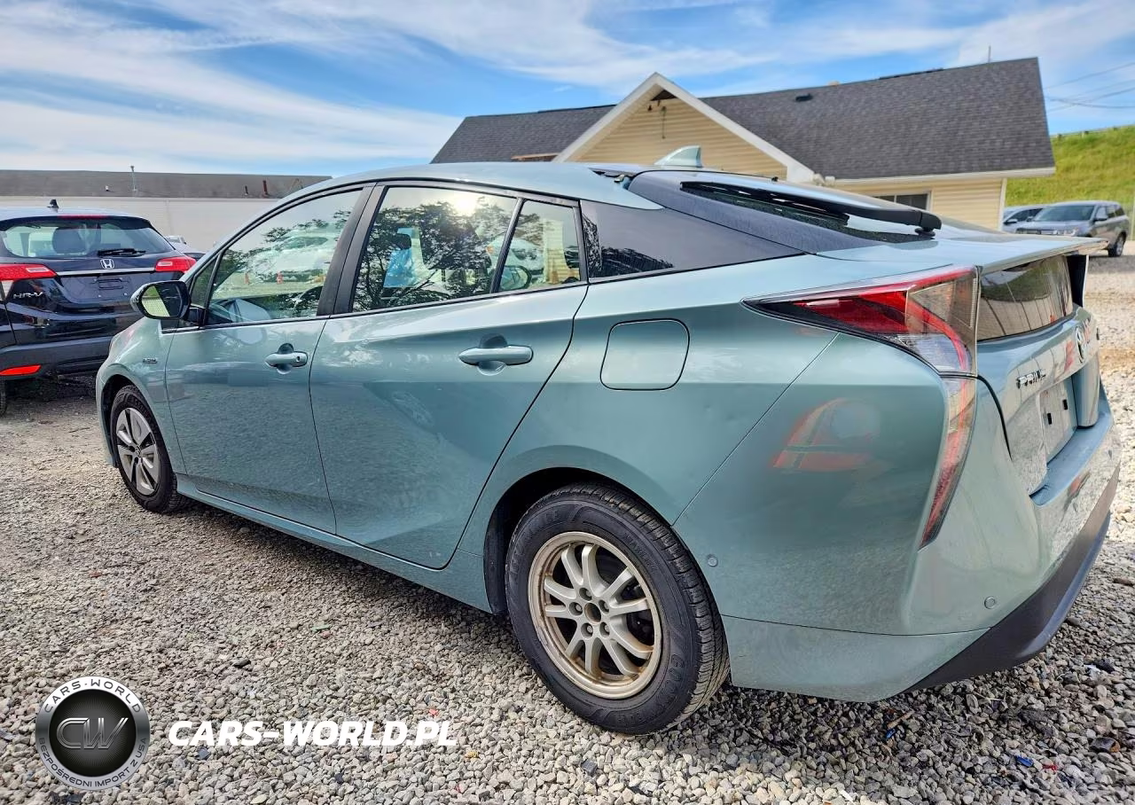 2017 Toyota Prius Four VIN:JTDKARFU1H3052140 - 2