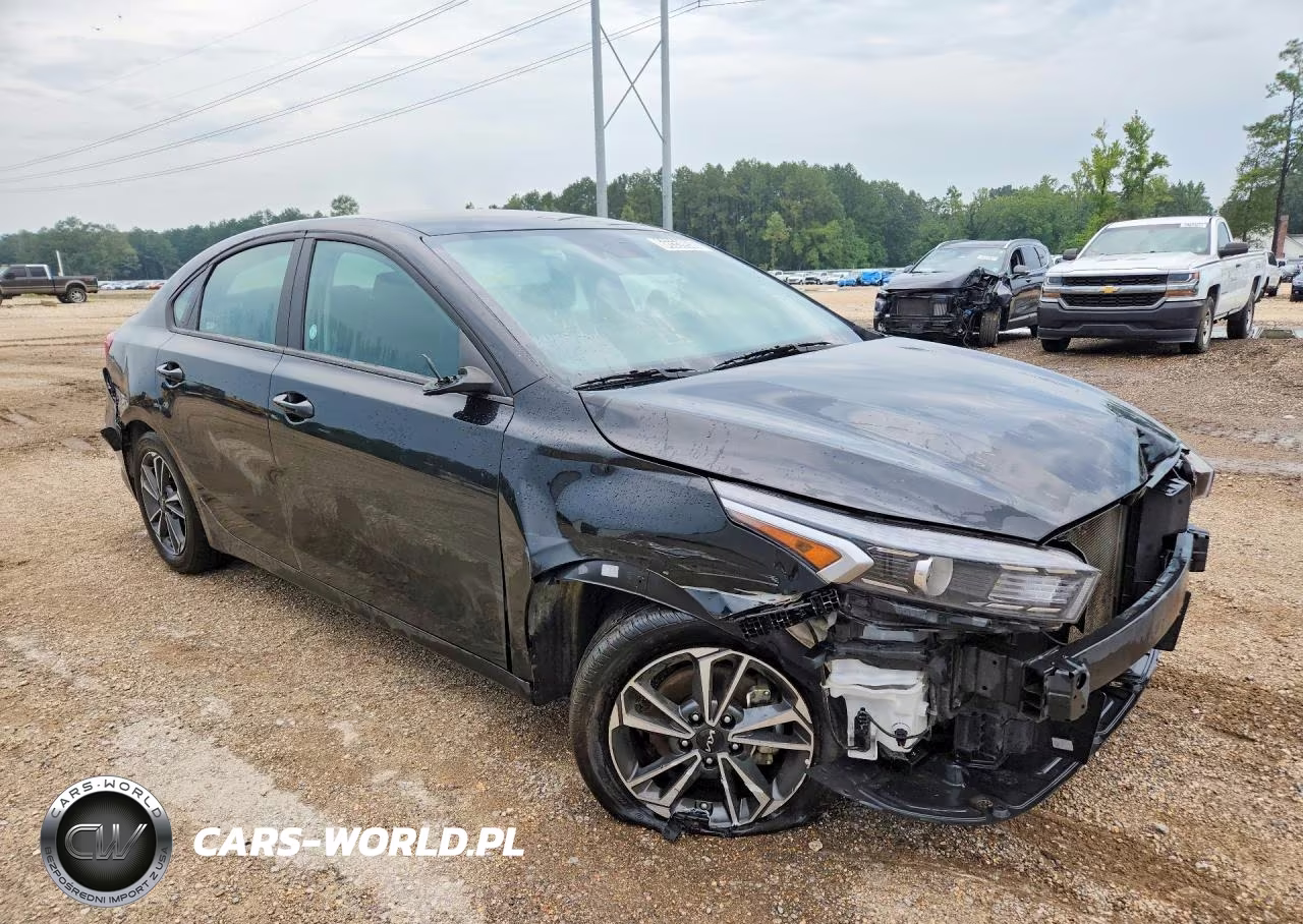2024 Kia Forte Lxs VIN:3KPF24AD9RE764608 - 4