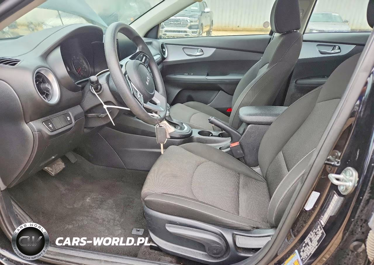 2024 Kia Forte Lxs VIN:3KPF24AD9RE764608 - 7