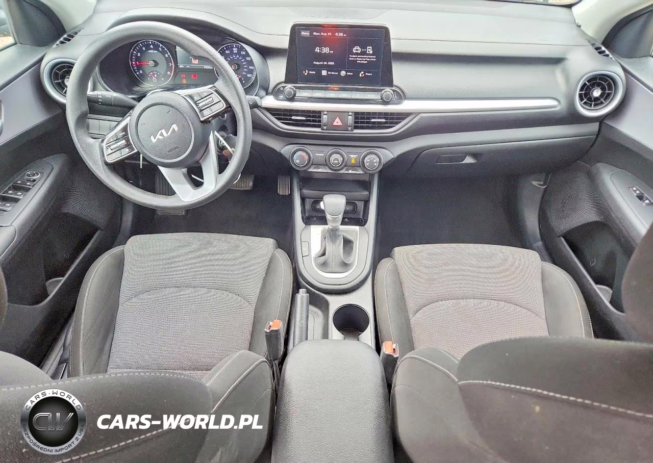 2024 Kia Forte Lxs VIN:3KPF24AD9RE764608 - 8