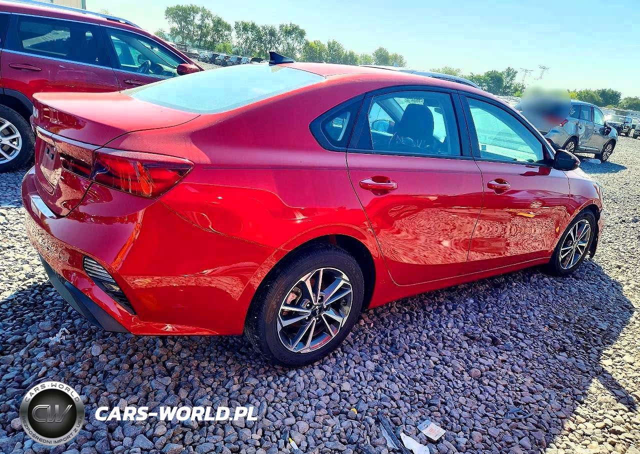 2023 Kia Forte Lxs VIN:3KPF24AD0PE623634 - 3