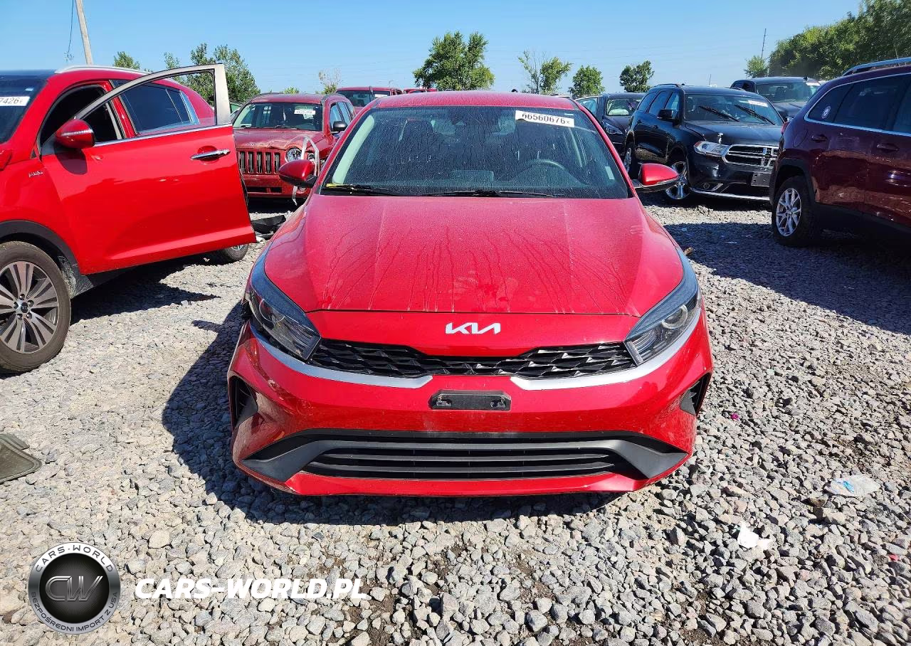 2023 Kia Forte Lxs VIN:3KPF24AD0PE623634 - 5