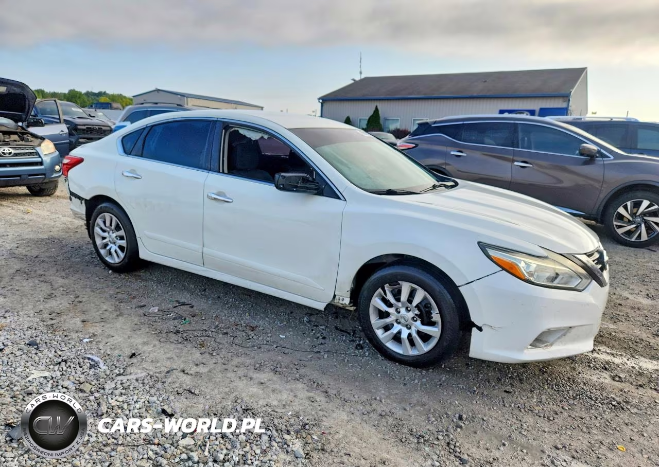 2017 Nissan Altima 2.5 S VIN:1N4AL3AP8HC251115 - 4
