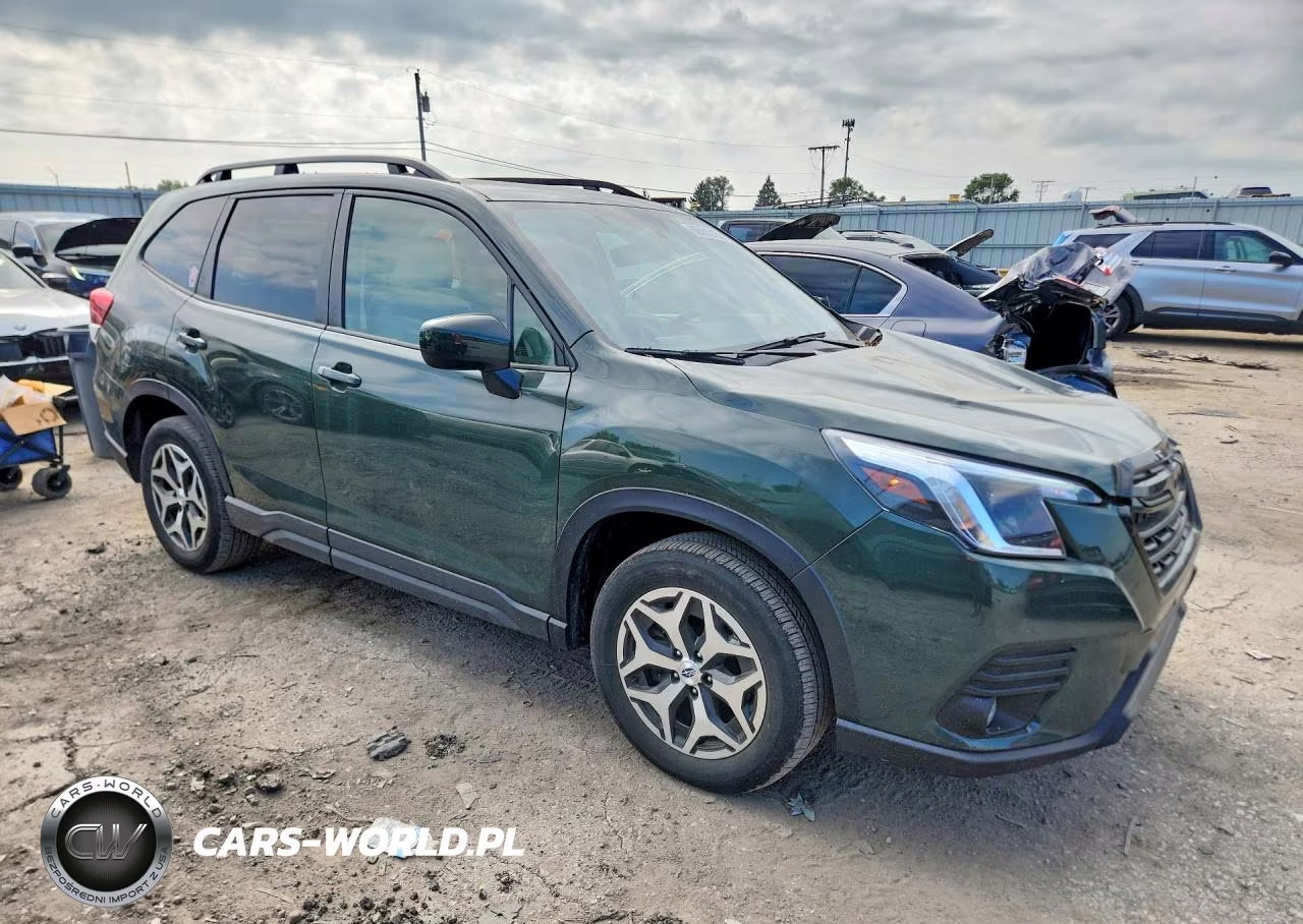 2024 Subaru Forester Premium VIN:JF2SKADC8RH516894 - 4