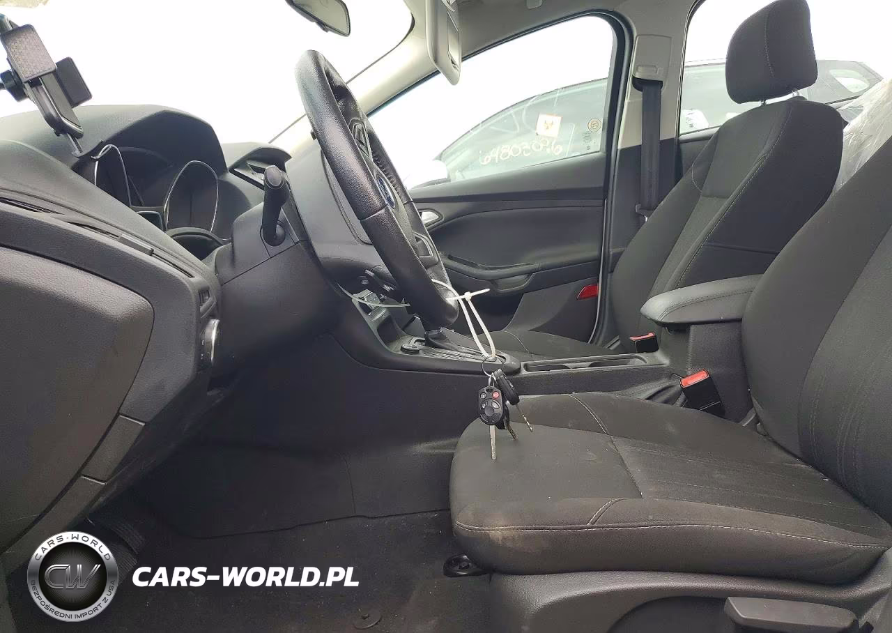 2016 Ford Focus Se VIN:1FADP3K20GL368528 - 7