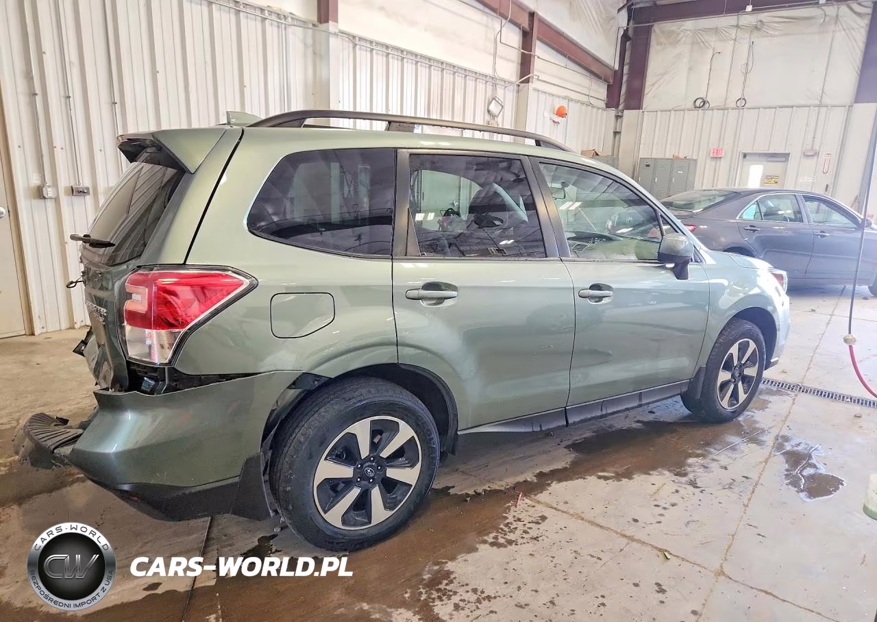 2017 Subaru Forester 2.5I Premium VIN:JF2SJAEC4HH569110 - 3