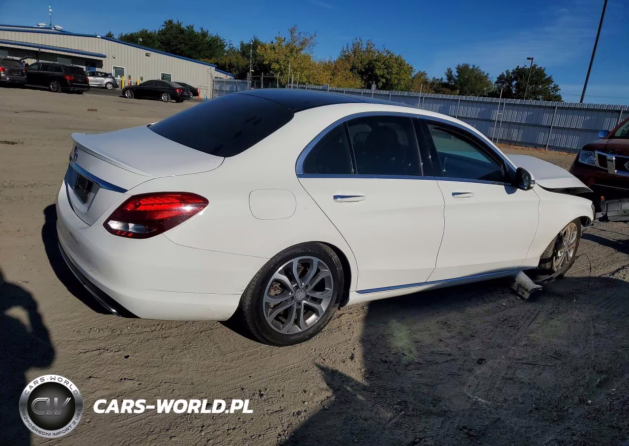2016 Mercedes-Benz C 300 VIN:55SWF4JB4GU168668 - 3