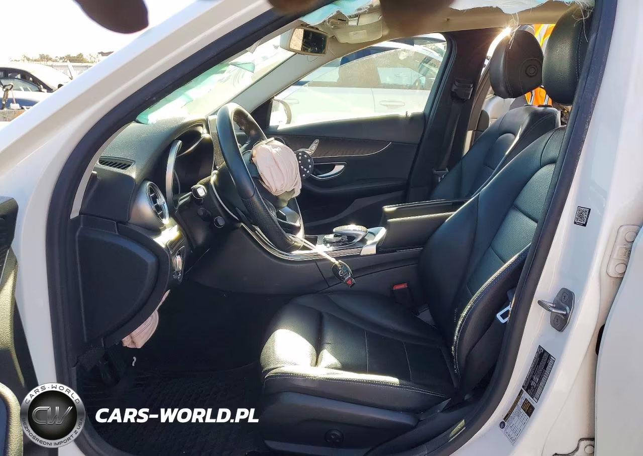 2016 Mercedes-Benz C 300 VIN:55SWF4JB4GU168668 - 7