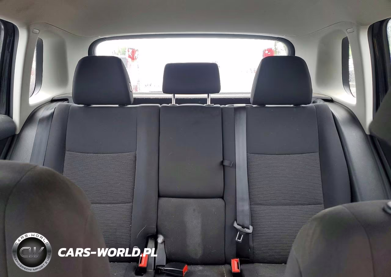 2015 Volkswagen Tiguan S VIN:WVGBV7AXXFW579210 - 10