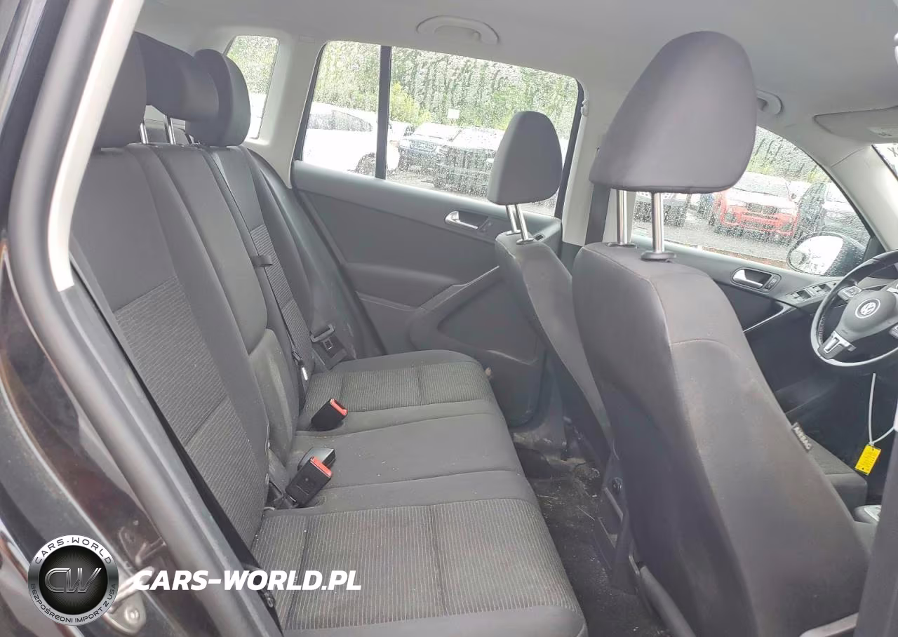 2015 Volkswagen Tiguan S VIN:WVGBV7AXXFW579210 - 11
