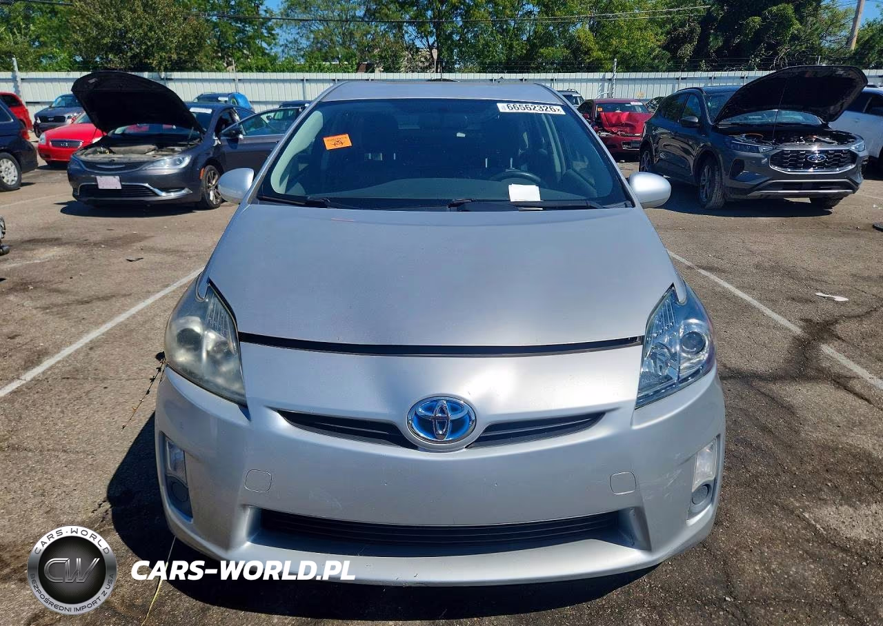 2011 Toyota Prius Two VIN:JTDKN3DU2B1370226 - 5