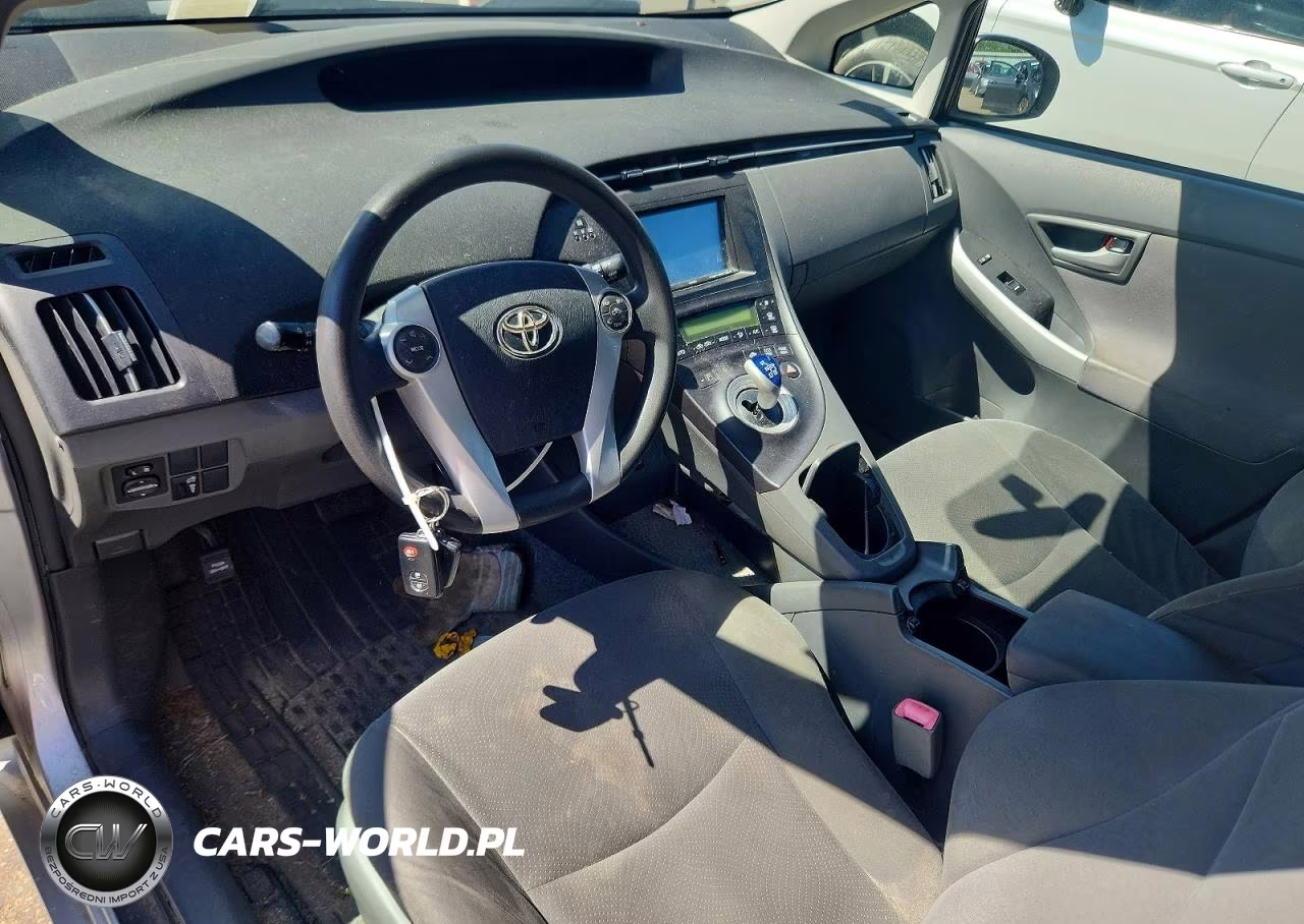 2011 Toyota Prius Two VIN:JTDKN3DU2B1370226 - 8
