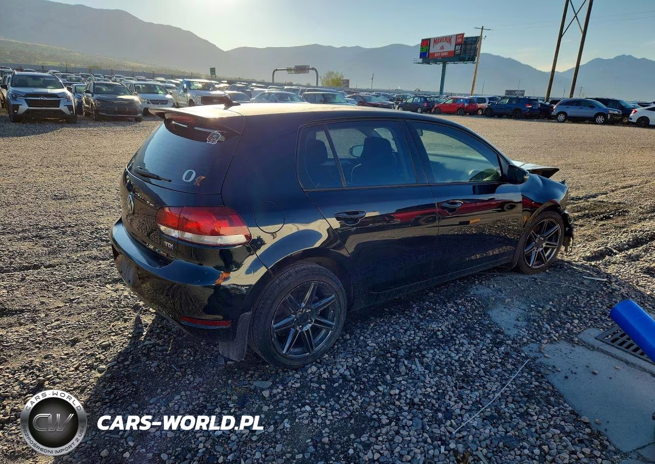 2013 Volkswagen Golf VIN:WVWDM7AJ2DW064419 - 3