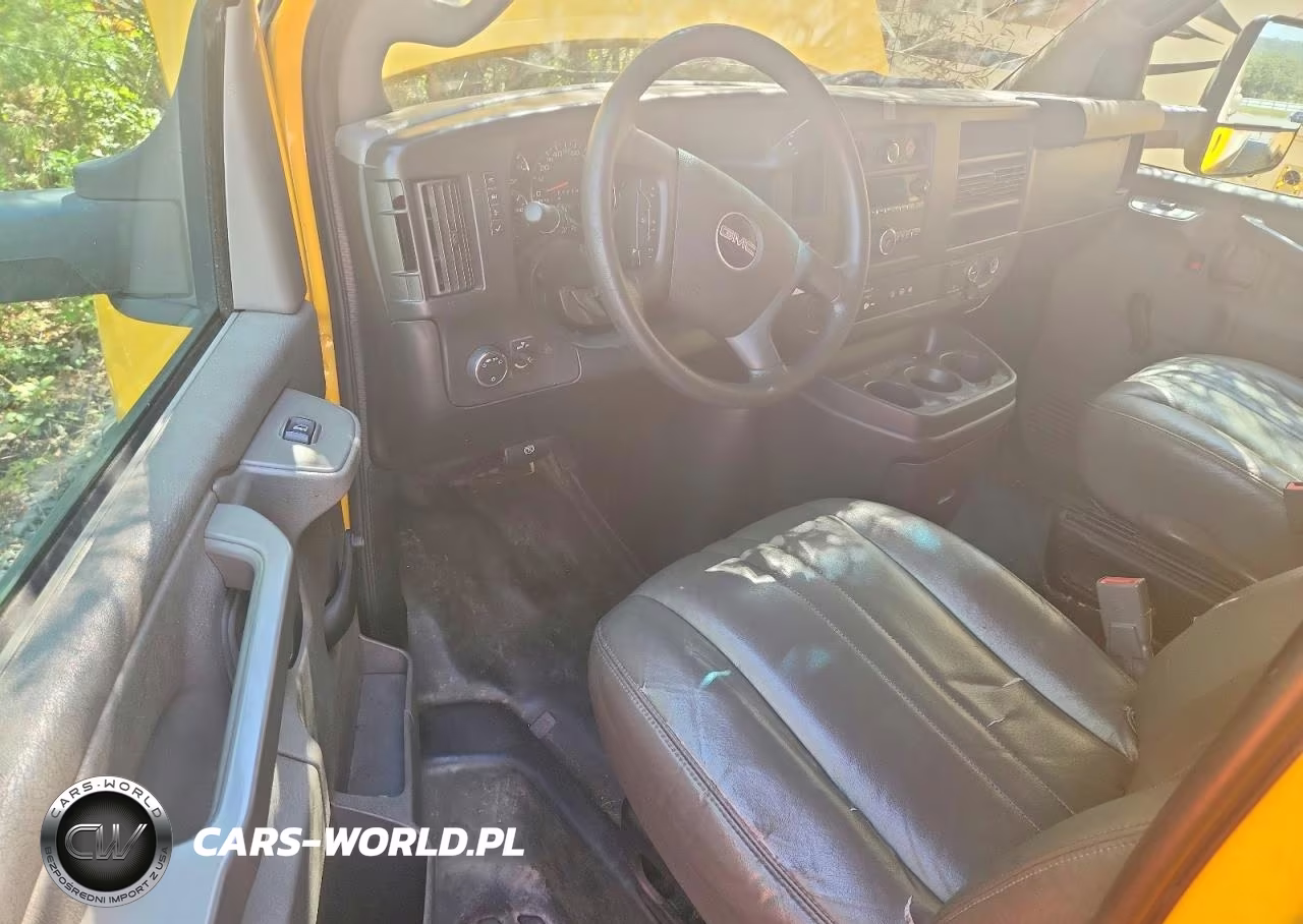 2018 GMC Savana Cutaway G3500 VIN:7GZ37TCG0JN901878 - 8