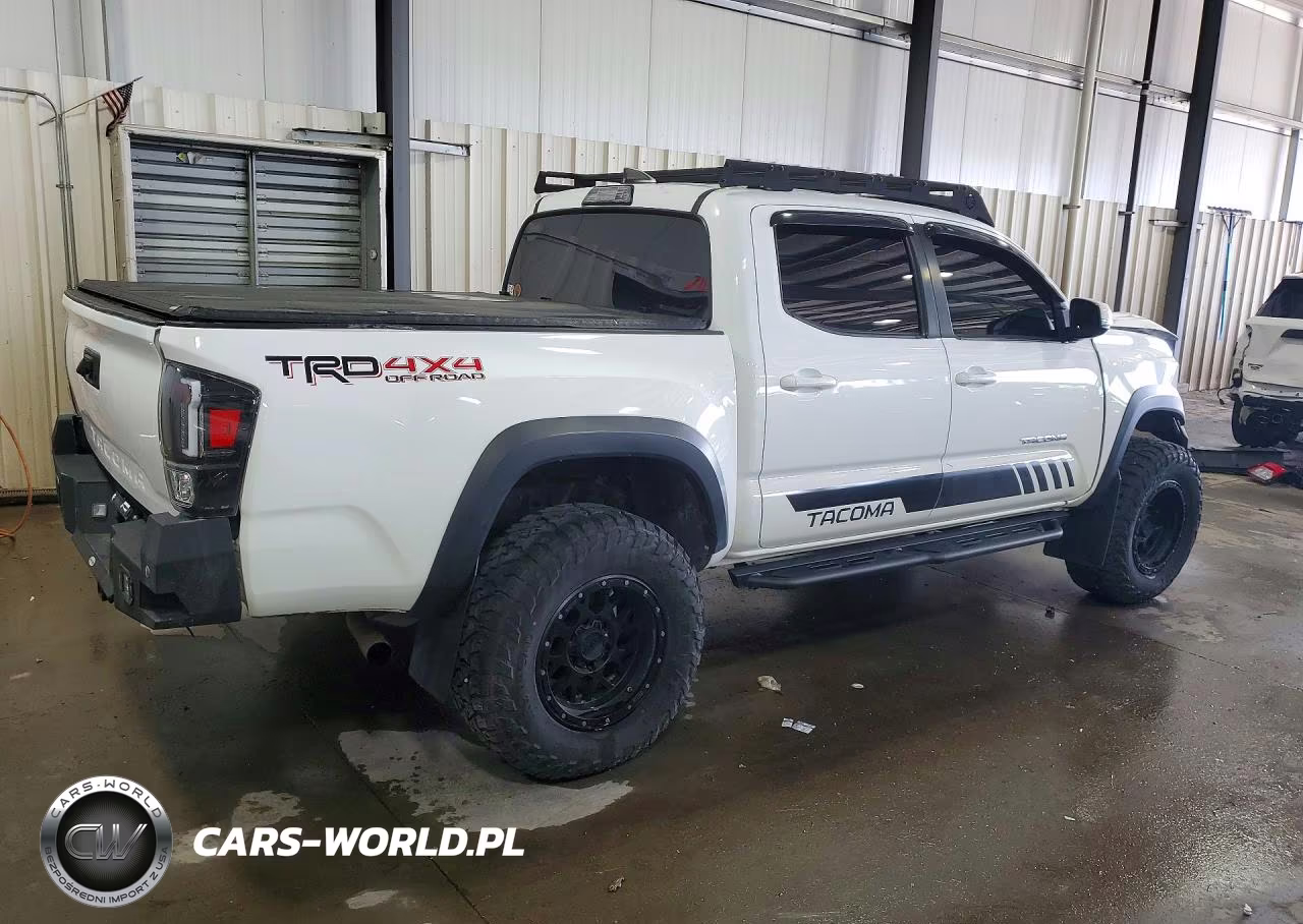2017 Toyota Tacoma Trd Off-Road VIN:5TFCZ5AN7HX121251 - 3