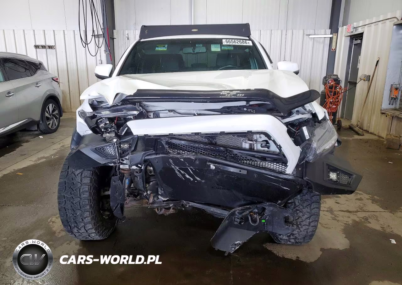 2017 Toyota Tacoma Trd Off-Road VIN:5TFCZ5AN7HX121251 - 5
