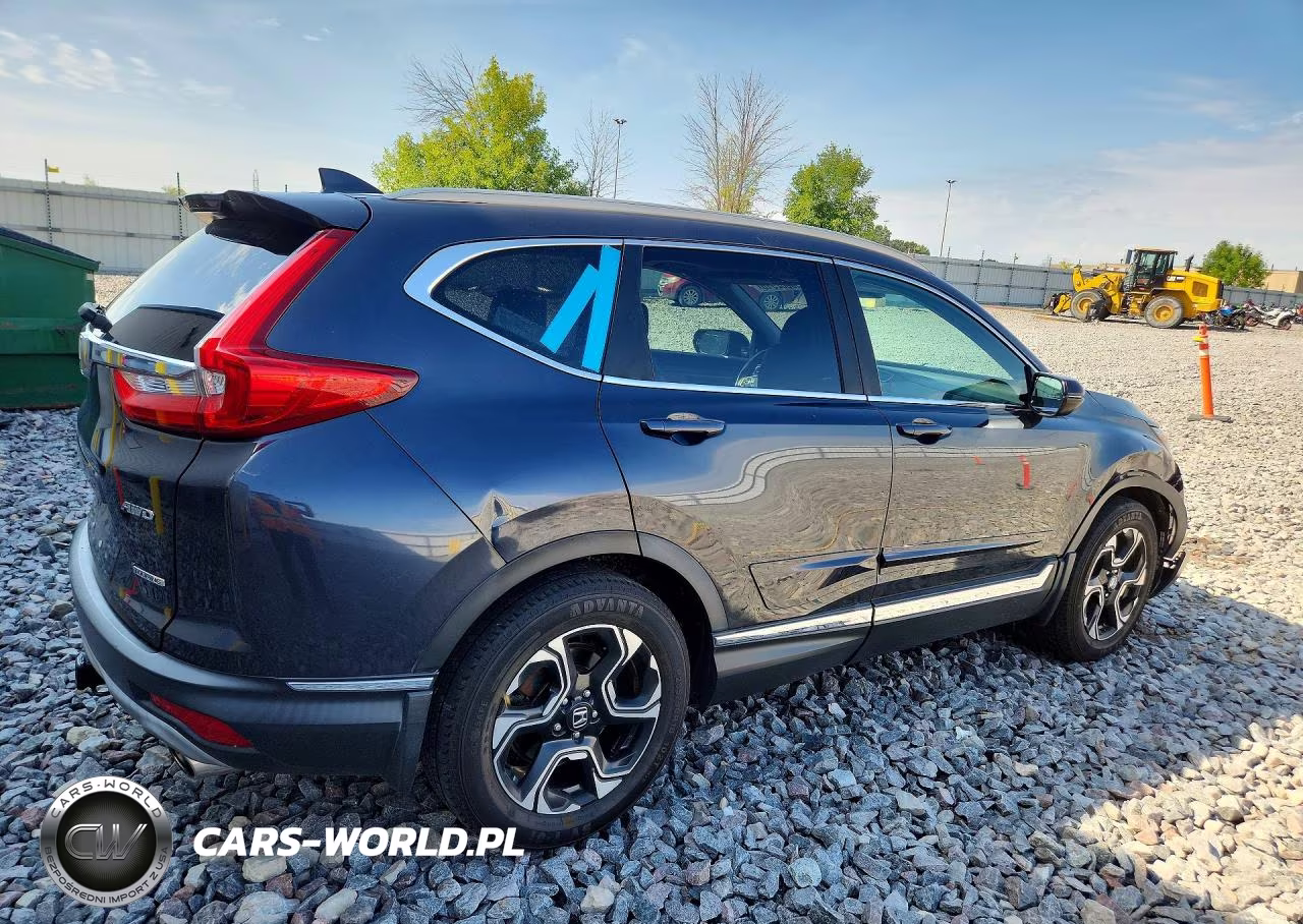 2018 Honda Cr-V Touring VIN:7FARW2H98JE064380 - 3