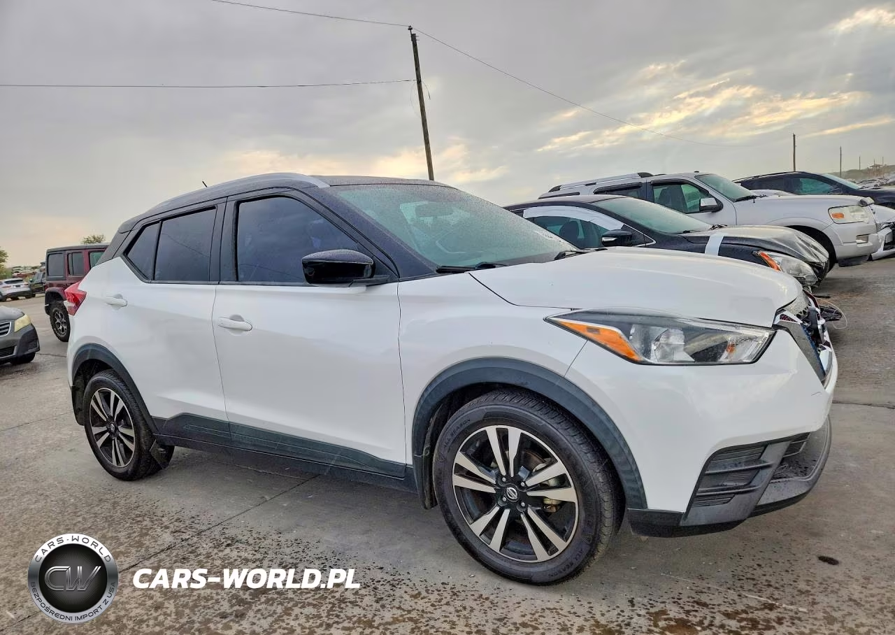 2019 Nissan Kicks Sv VIN:3N1CP5CU1KL532662 - 4