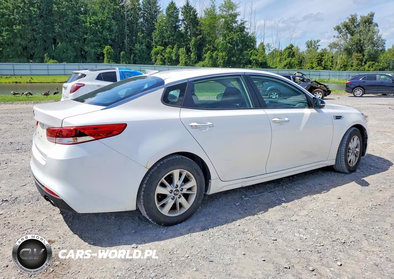 2016 Kia Optima Lx VIN:KNAGT4L33G5104625 - 3