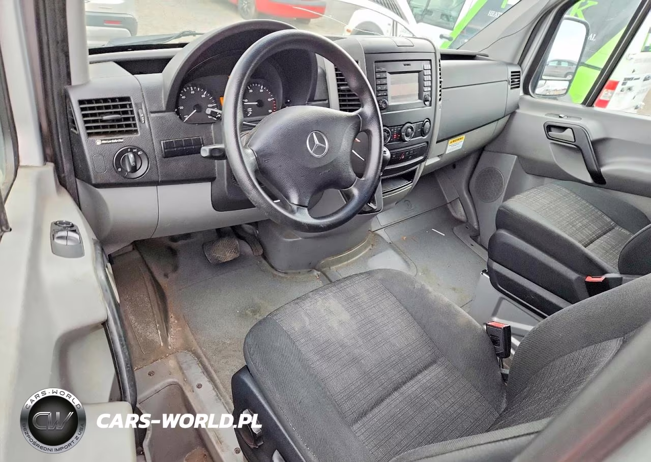 2015 Mercedes-Benz Sprinter 2500 Delivery Van VIN:WD3PE7DC9F5987684 - 8