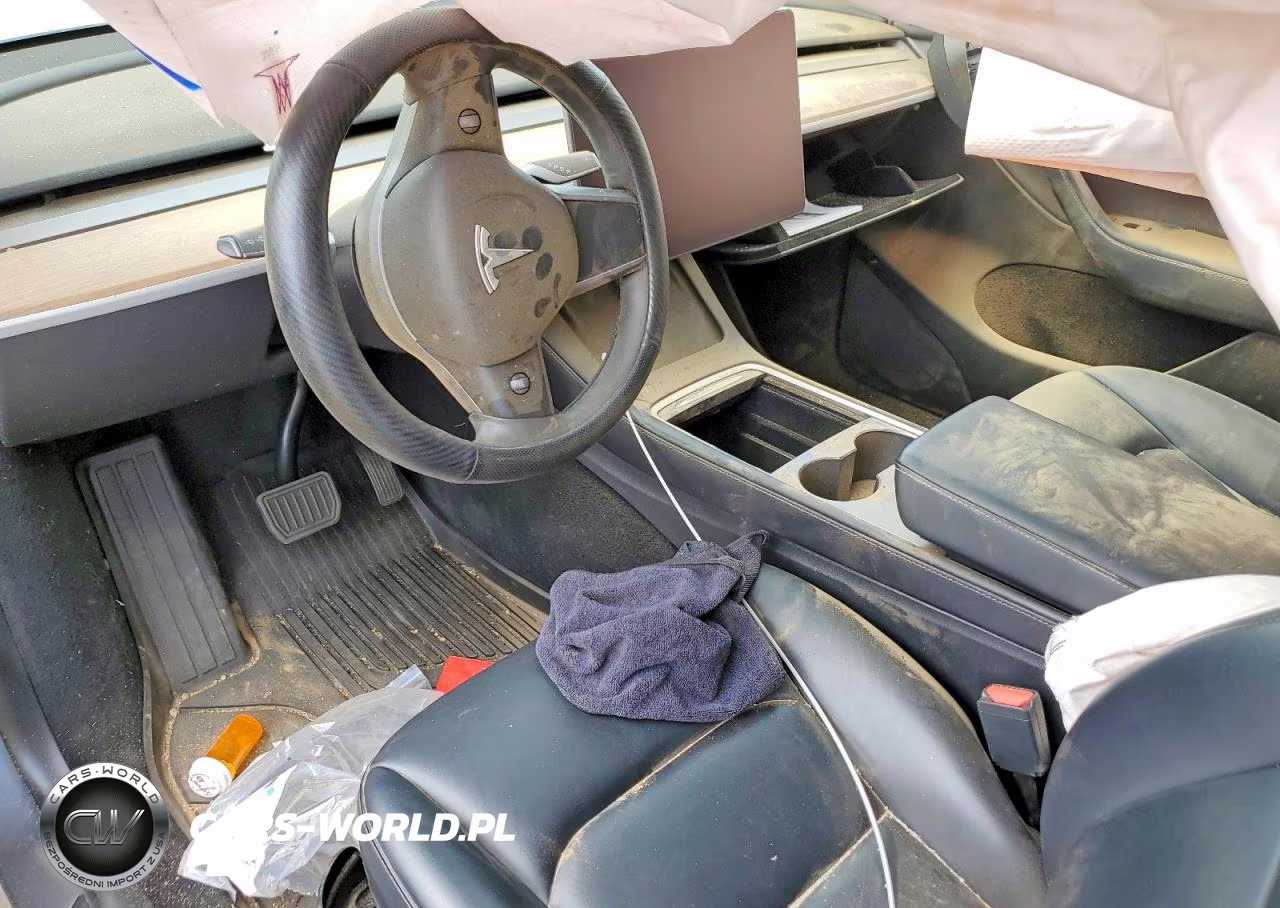 2023 Tesla Model Y VIN:7SAYGDEE7PA057642 - 8
