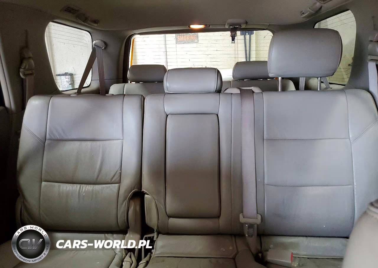 2005 Toyota Sequoia Sr5 VIN:5TDZT34A15S260060 - 10