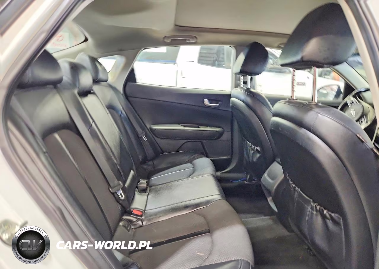 2018 Kia Optima S VIN:5XXGT4L33JG240503 - 10