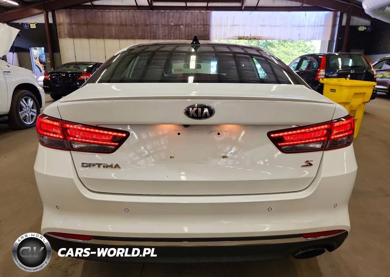 2018 Kia Optima S VIN:5XXGT4L33JG240503 - 6