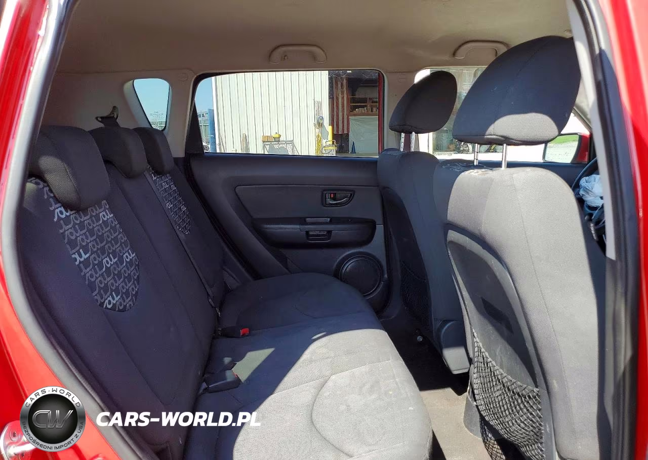 2010 Kia Soul + VIN:KNDJT2A27A7165673 - 10