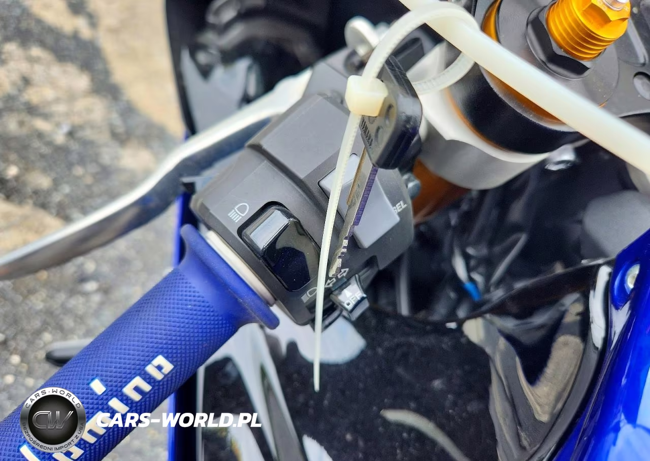 2025 Yamaha Yzfr7 VIN:JYARM38E5SA016037 - 8