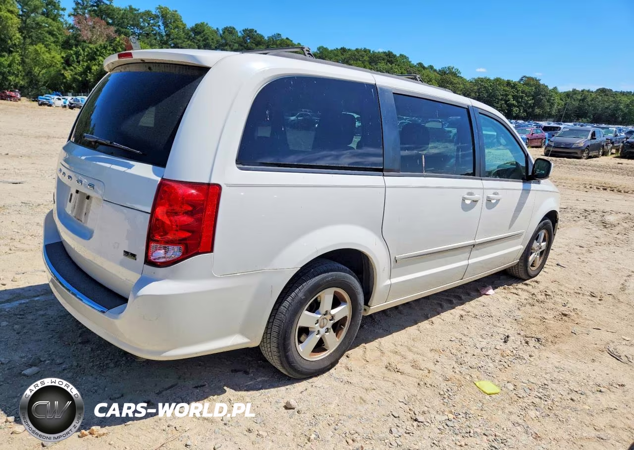 2013 Dodge Grand Caravan Sxt VIN:2C4RDGCG8DR536588 - 3