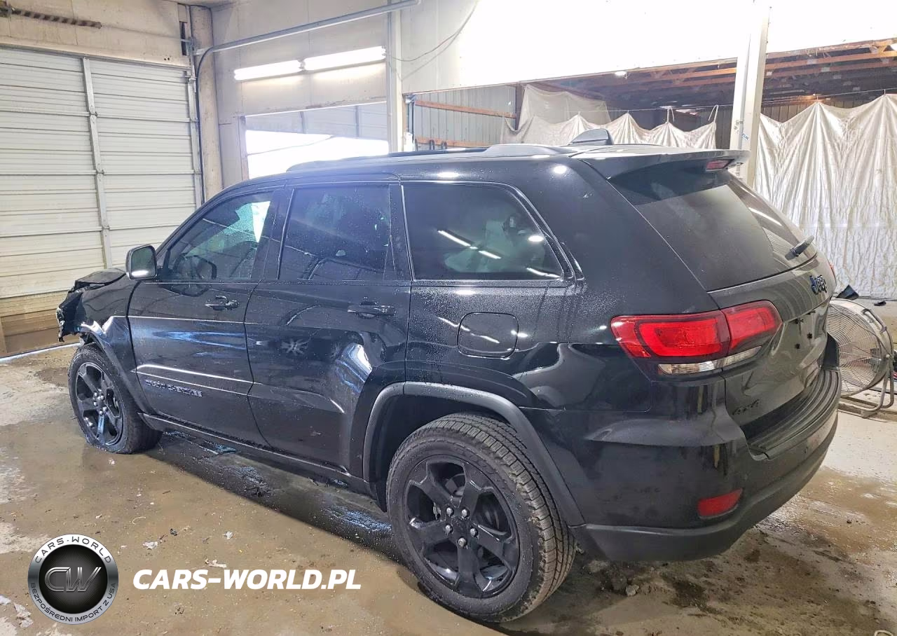 2018 Jeep Grand Cherokee Laredo VIN:1C4RJFAG5JC499252 - 2