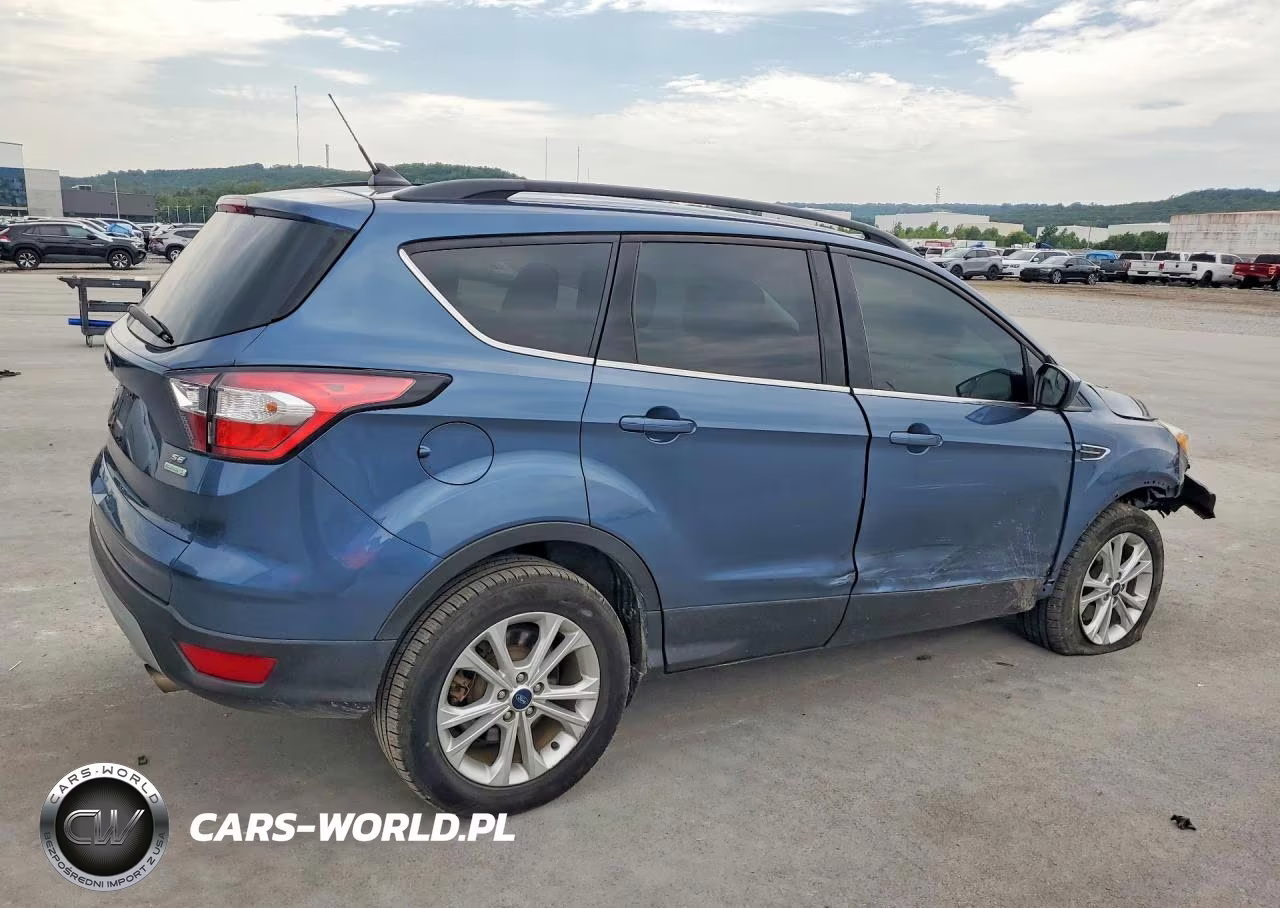 2018 Ford Escape Se VIN:1FMCU0GD7JUC46835 - 3