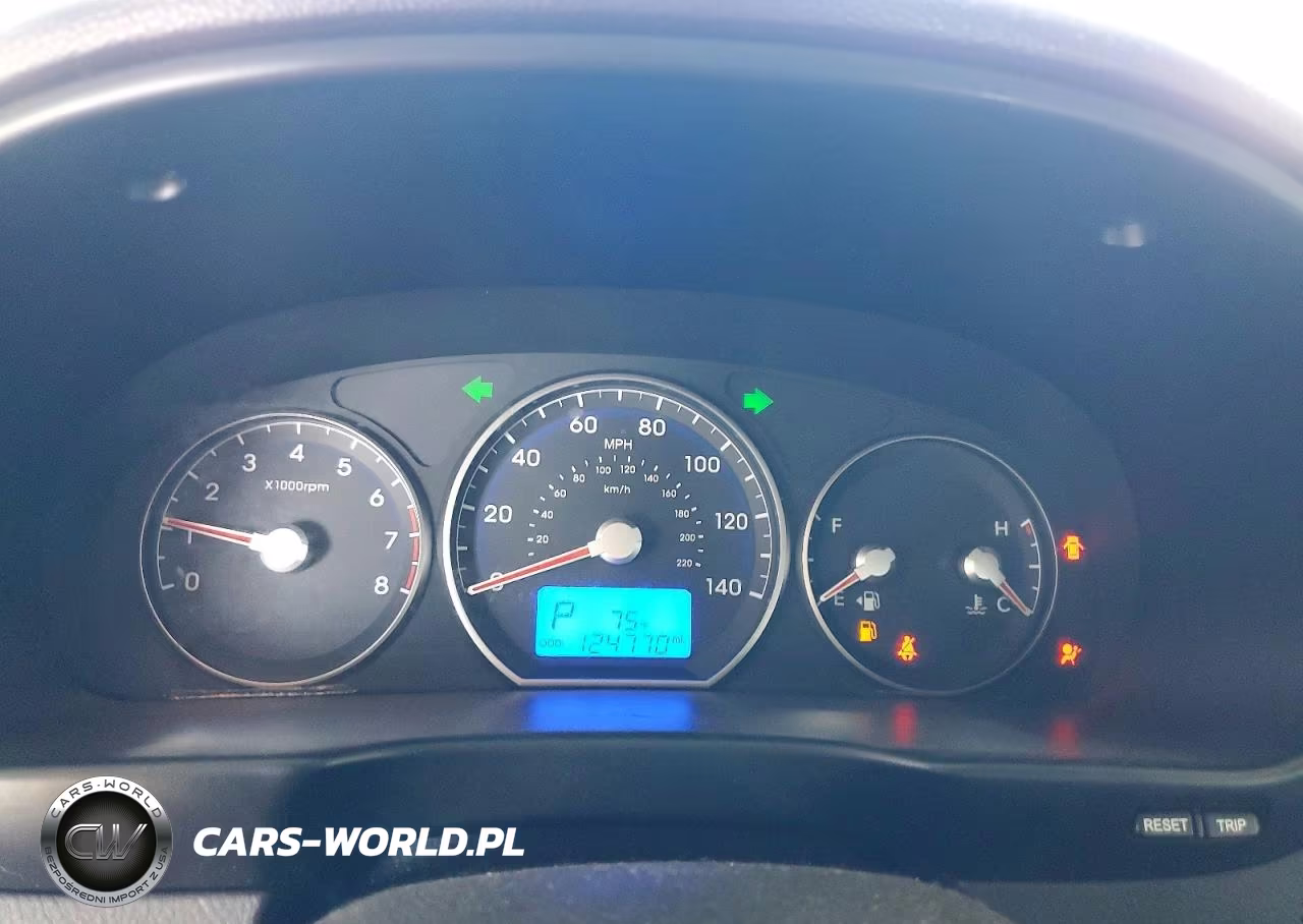 2012 Hyundai Santa Fe Gls VIN:5XYZGDAB2CG111755 - 9