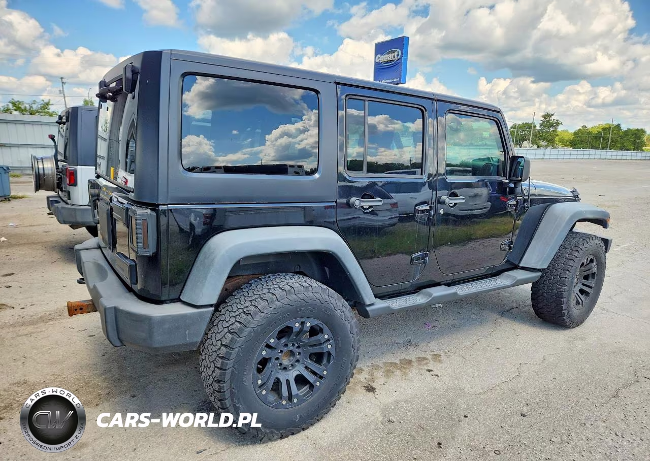 2011 Jeep Wrangler Unlimited Sport VIN:1J4BA3H18BL637721 - 3