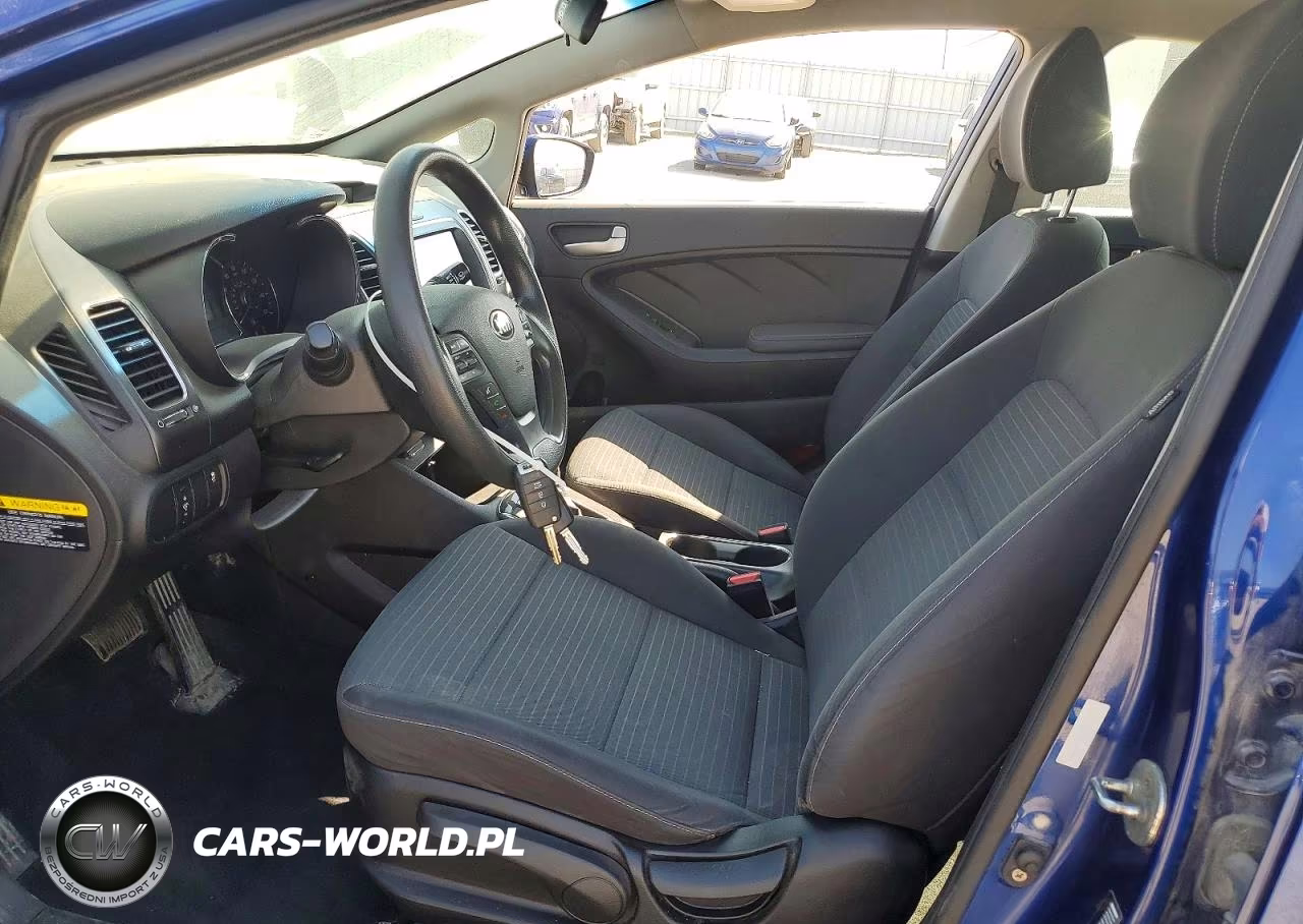 2018 Kia Forte Lx VIN:3KPFL4A7XJE196980 - 7