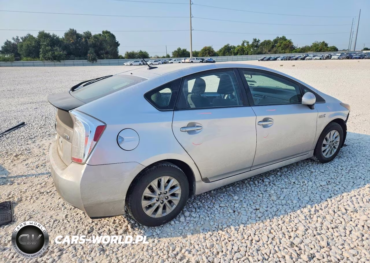 2013 Toyota Prius Plug-In Hybrid Base VIN:JTDKN3DP7D3044844 - 3