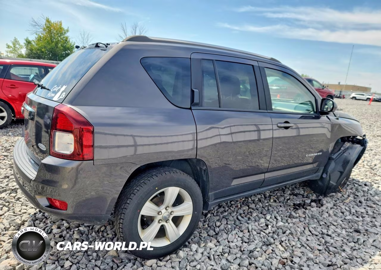 2014 Jeep Compass Latitude VIN:1C4NJDEB7ED759877 - 3