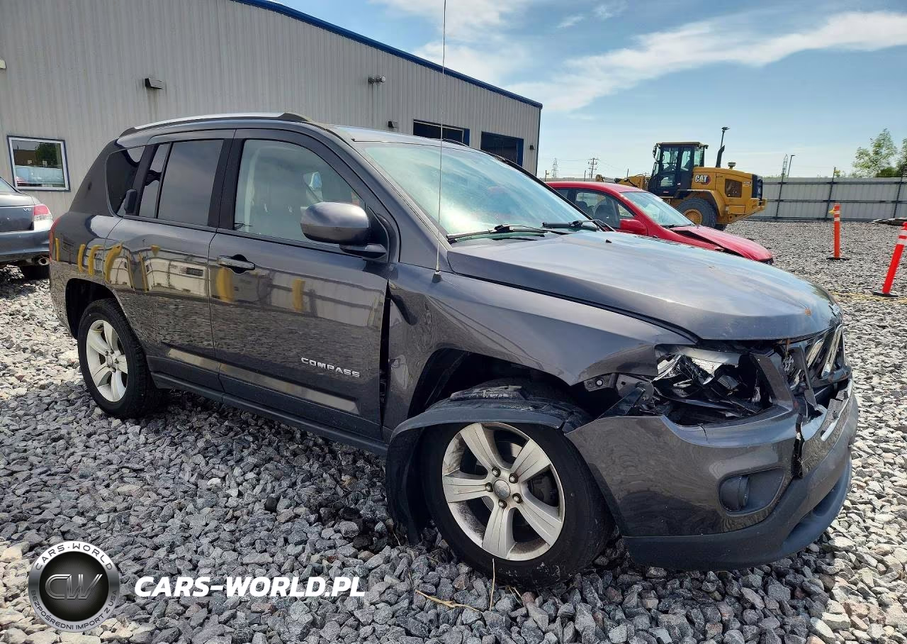 2014 Jeep Compass Latitude VIN:1C4NJDEB7ED759877 - 4