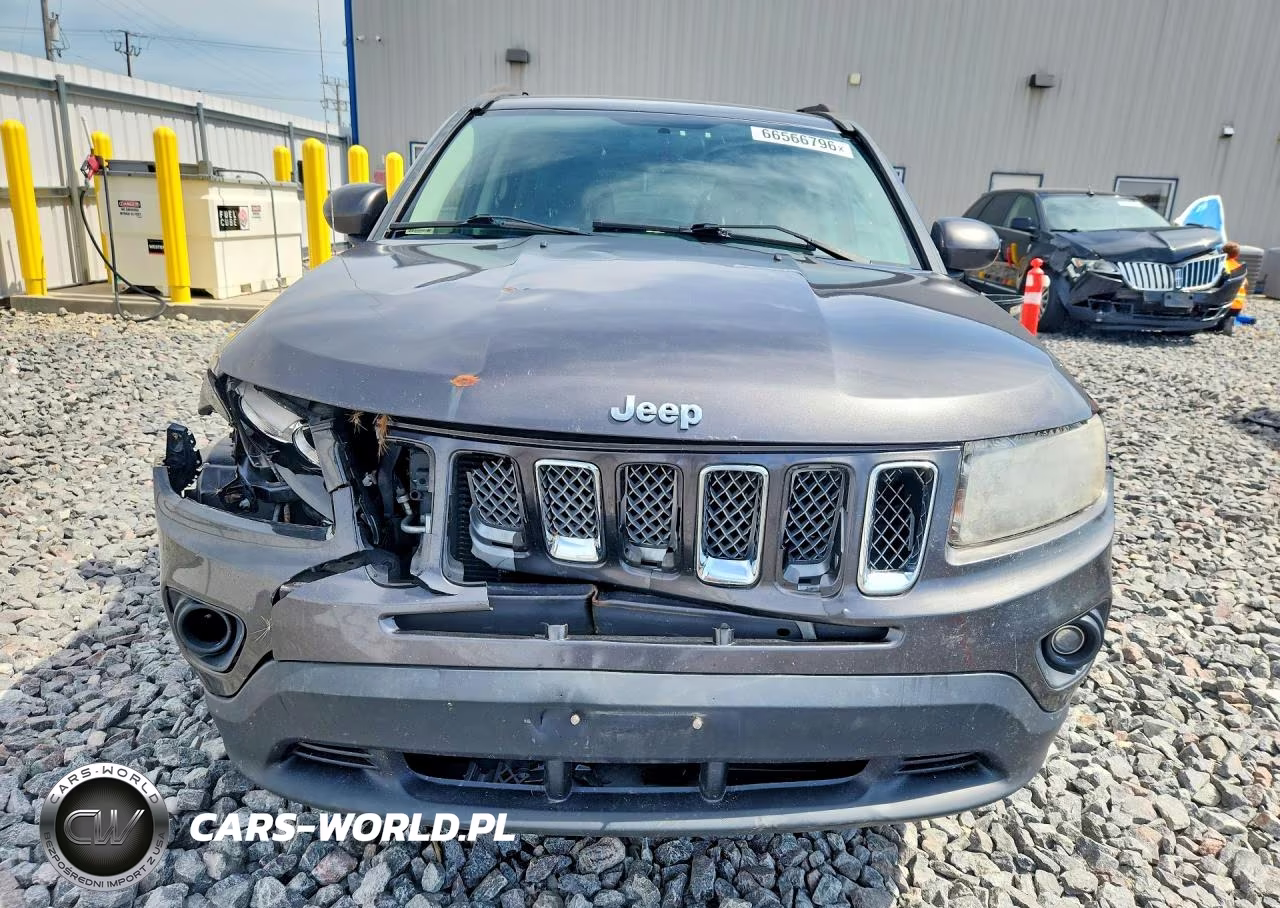 2014 Jeep Compass Latitude VIN:1C4NJDEB7ED759877 - 5